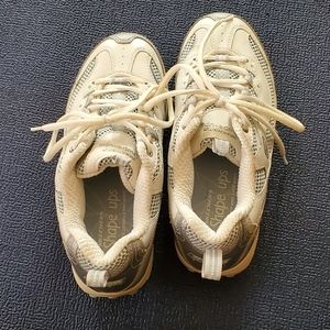 Women's Sketchers shape ups size 6 Womens